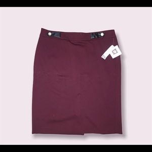 Anne Klein Burgundy Skirt size Large